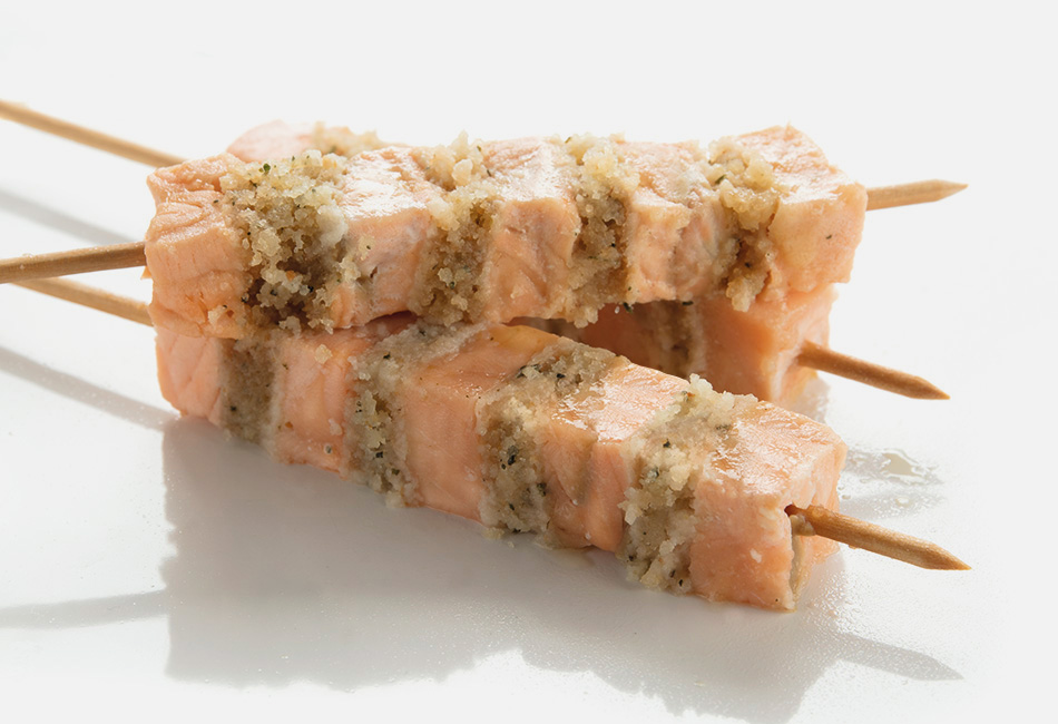 Salmone allo spiedo alle erbe aromatiche